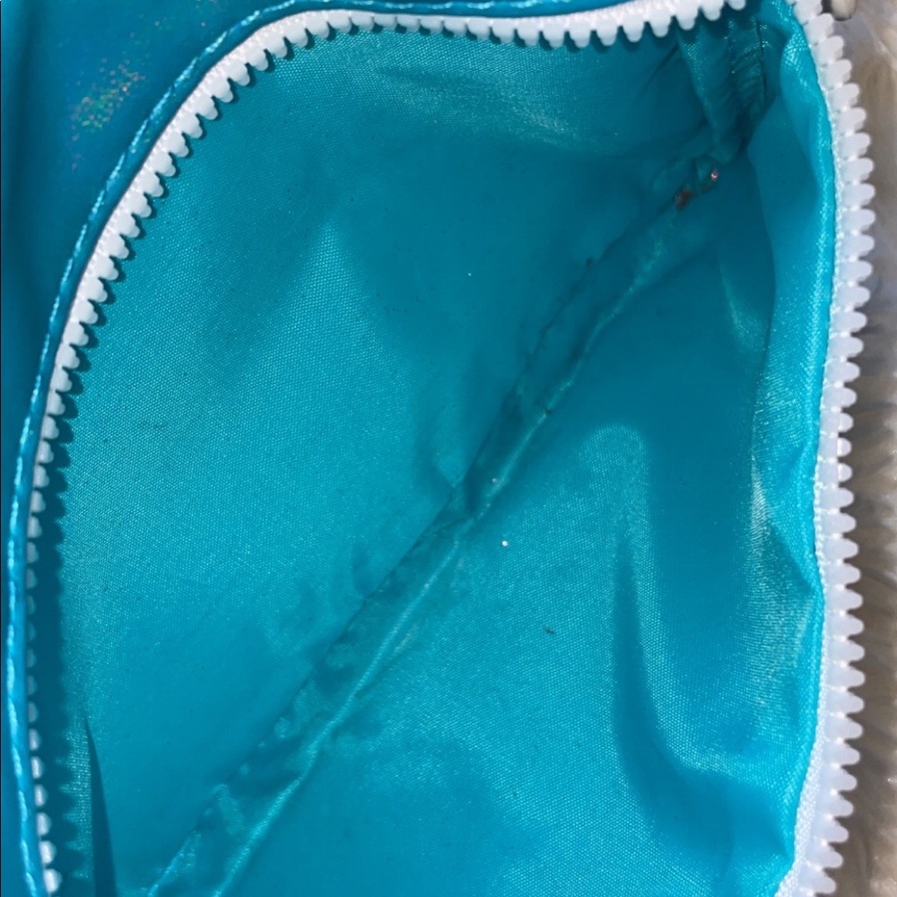4 Ipsy bags - Picture 6 of 11